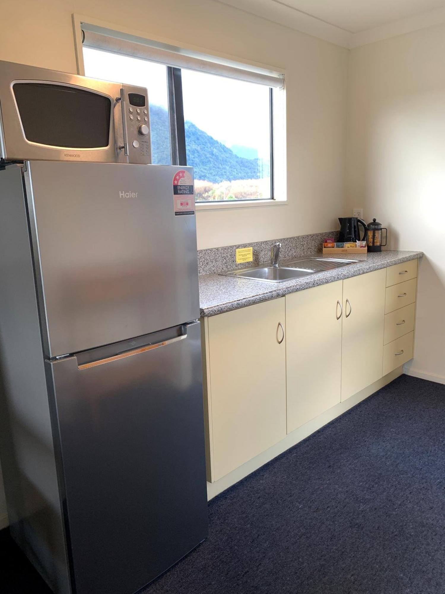 Haast River Motels & Holiday Park Екстер'єр фото