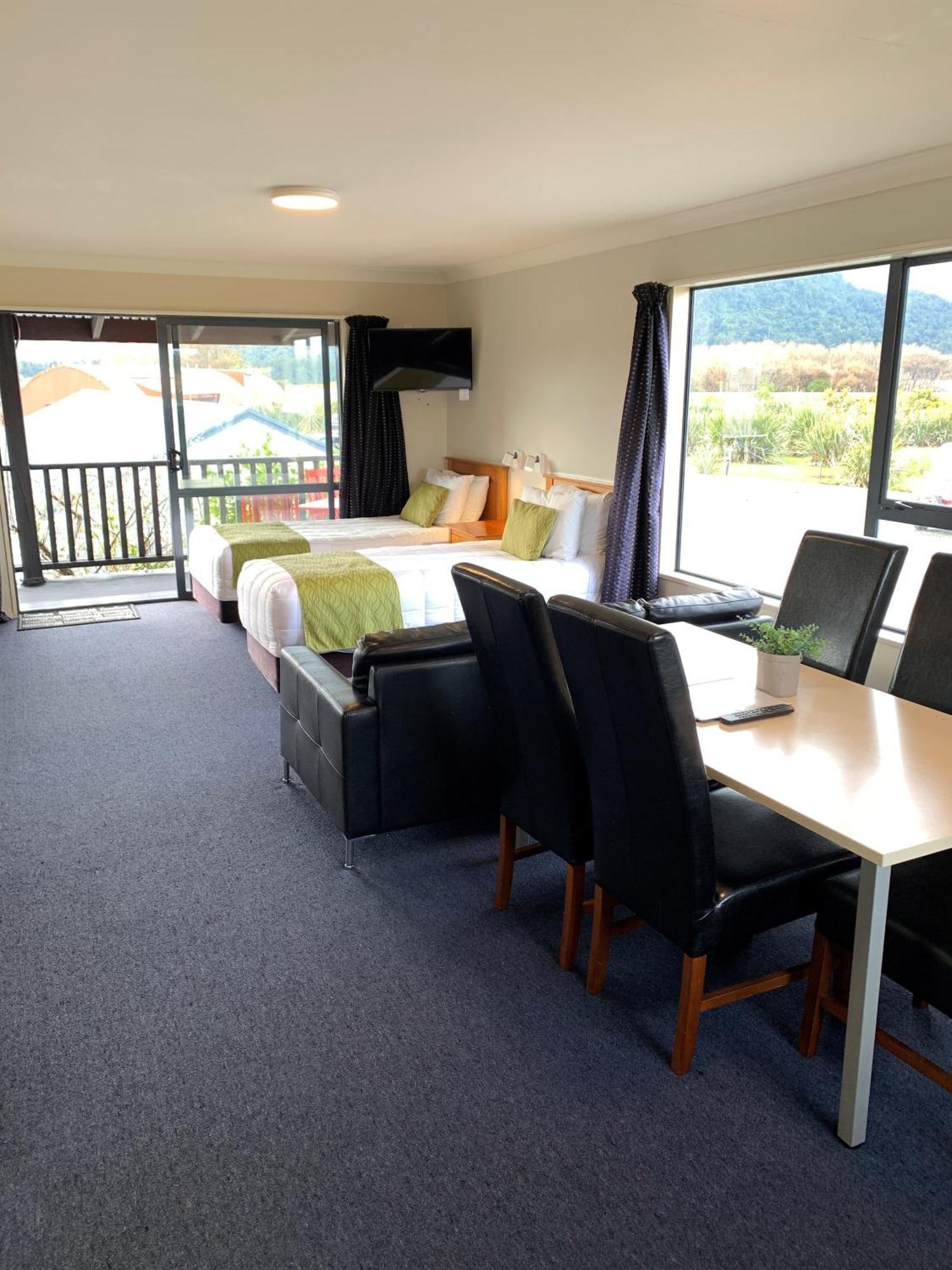 Haast River Motels & Holiday Park Екстер'єр фото