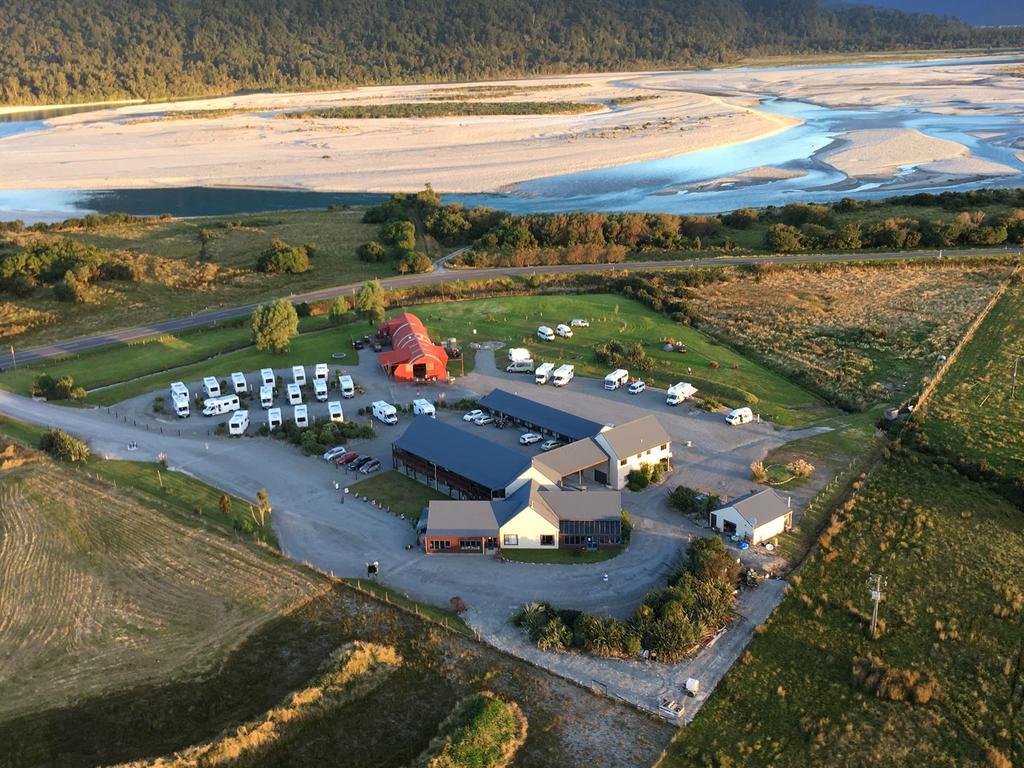 Haast River Motels & Holiday Park Екстер'єр фото